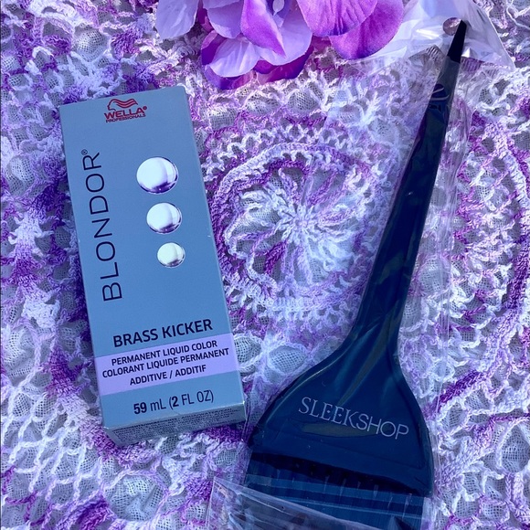 NWB & Brush BLONDOR Brass Kicker Permanent Color - Picture 1 of 4